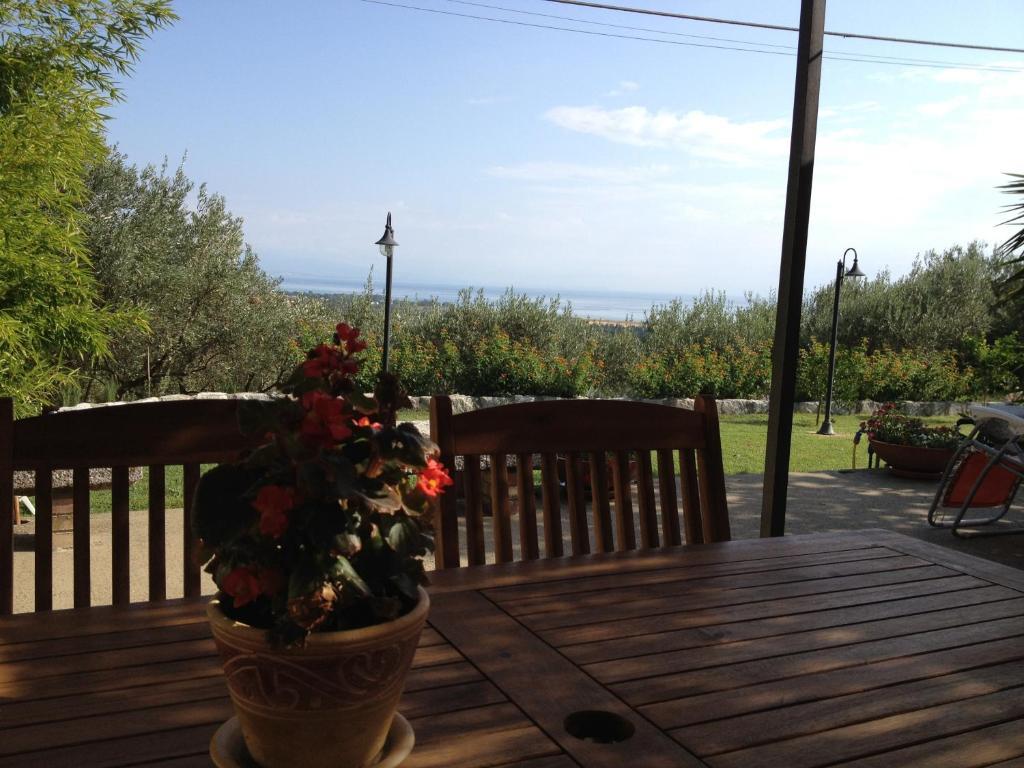 B&B L'Oasi Sant'Andrea Apostolo dello Ionio Exterior foto